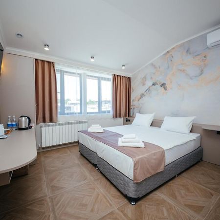 Chief Hotel Giumri Zewnętrze zdjęcie