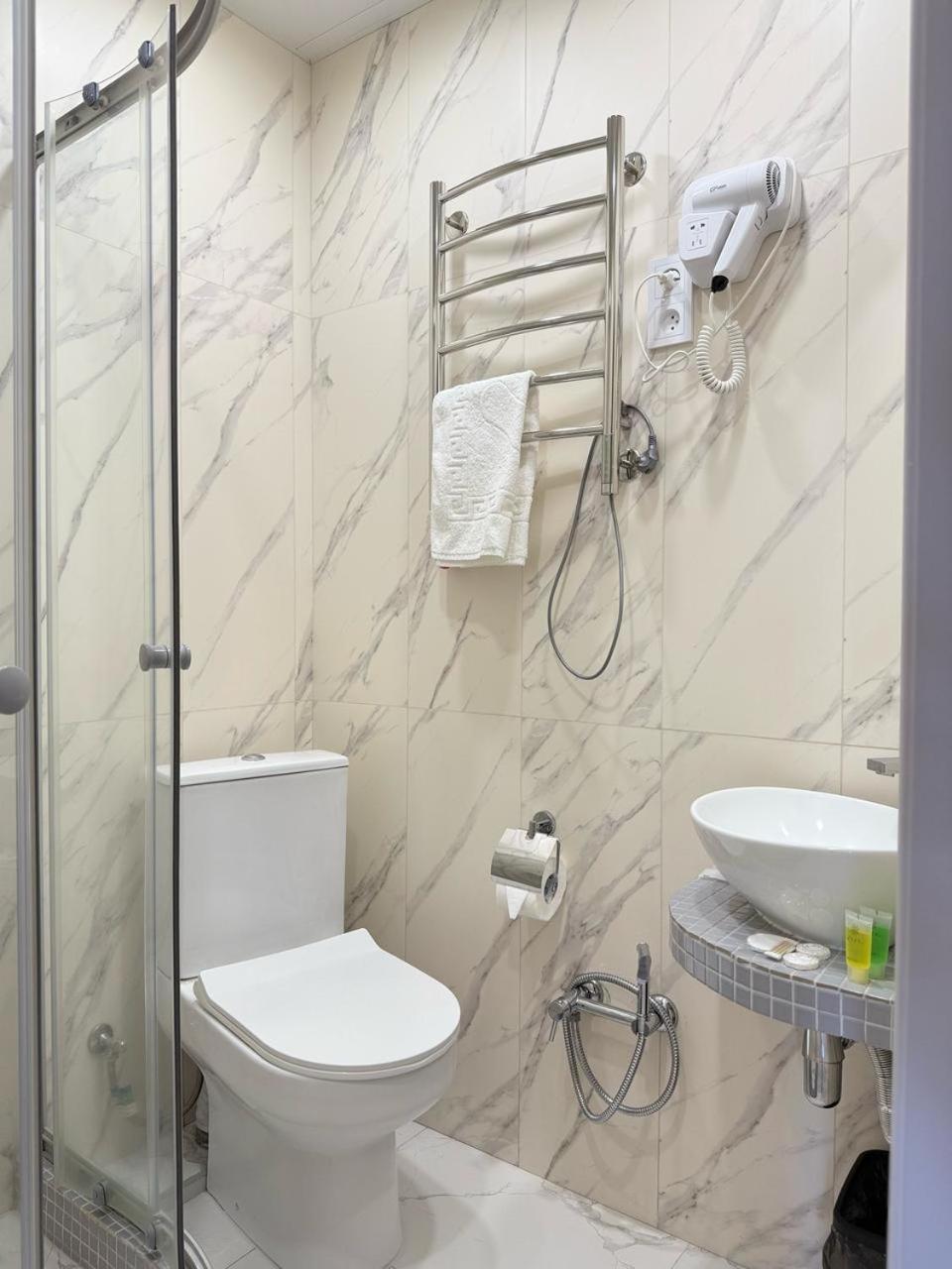 Chief Hotel Giumri Zewnętrze zdjęcie